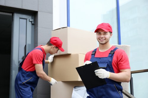 Local moving van ready for a Richmond Upon Thames booking