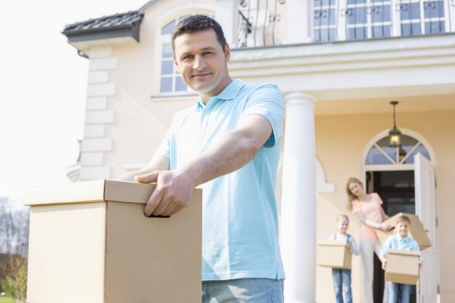 Local Richmond Upon Thames removal company supporting residential and commercial moves