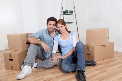 Local movers handling access challenges on a Richmond Upon Thames street