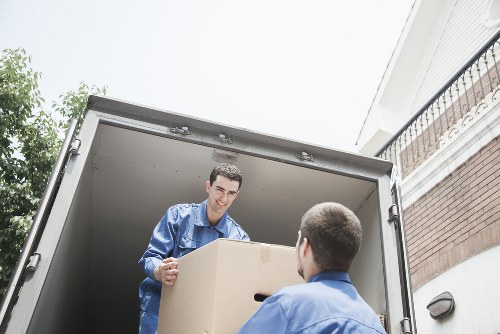 Packing and labelling office boxes for a smooth workplace move