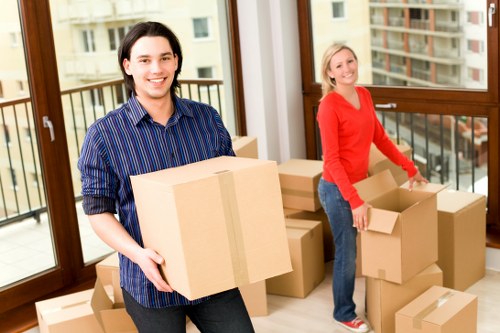 Experienced movers handling household belongings during a Richmond Upon Thames relocation