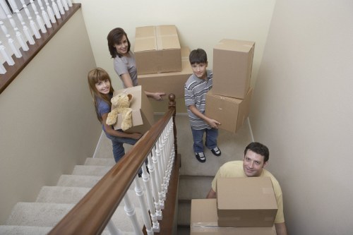 Moving service handling access challenges in a Richmond Upon Thames property
